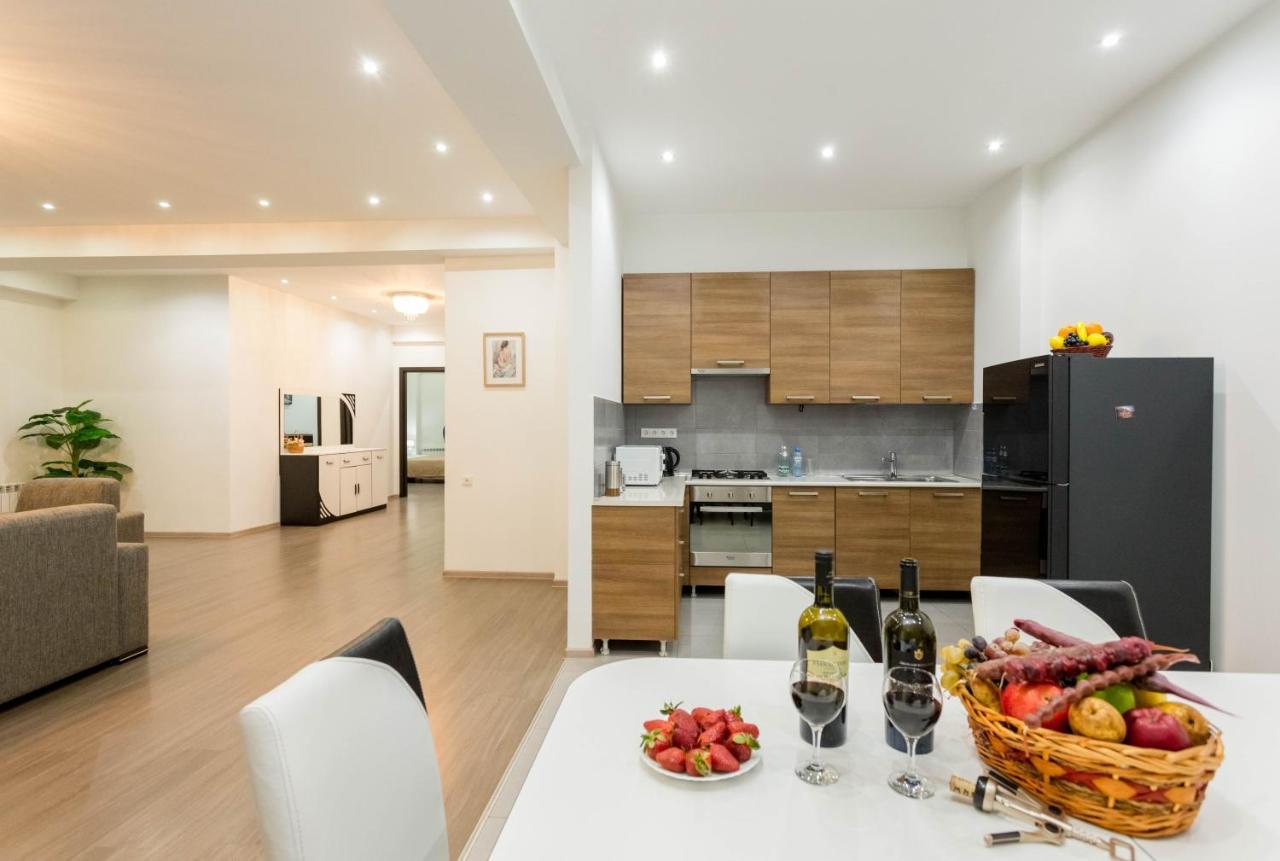 Apartment In The City Center Lll Tbilisi Ngoại thất bức ảnh